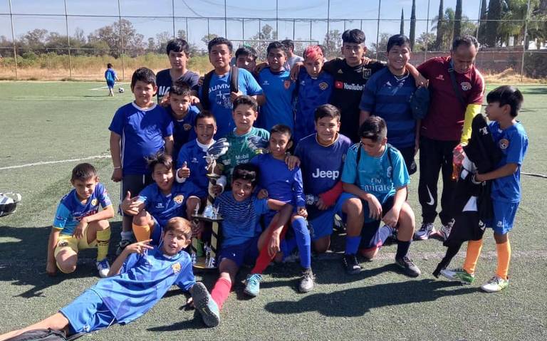 Lobos FC tiene triple festejo en la cancha Copa Milenio 7 futbol amateur  leon - El Sol de León | Noticias Locales, Policiacas, sobre México,  Guanajuato y el Mundo