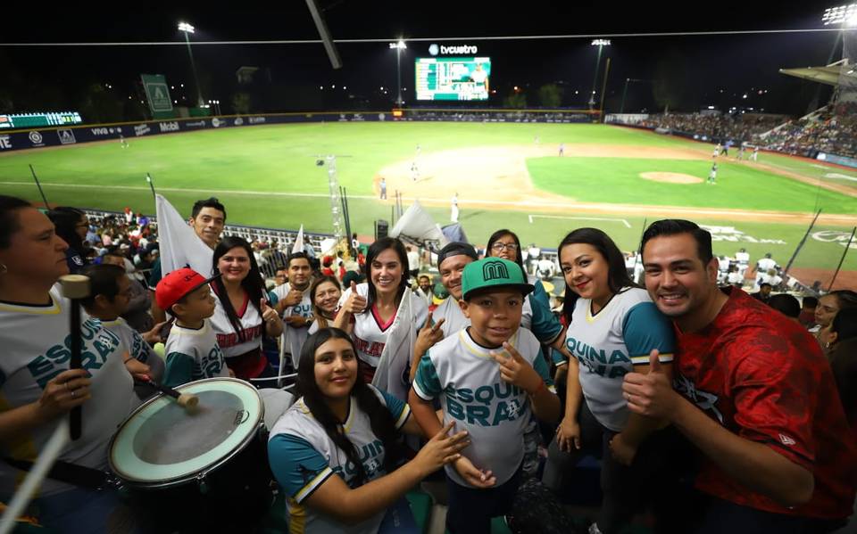 Se Presentan los Bravos de León en el Magnífico estadio Domingo Santana. 