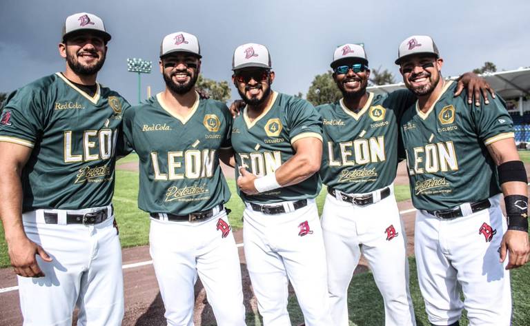 Los Bravos de León estrenan jersey - Noticieros En Línea