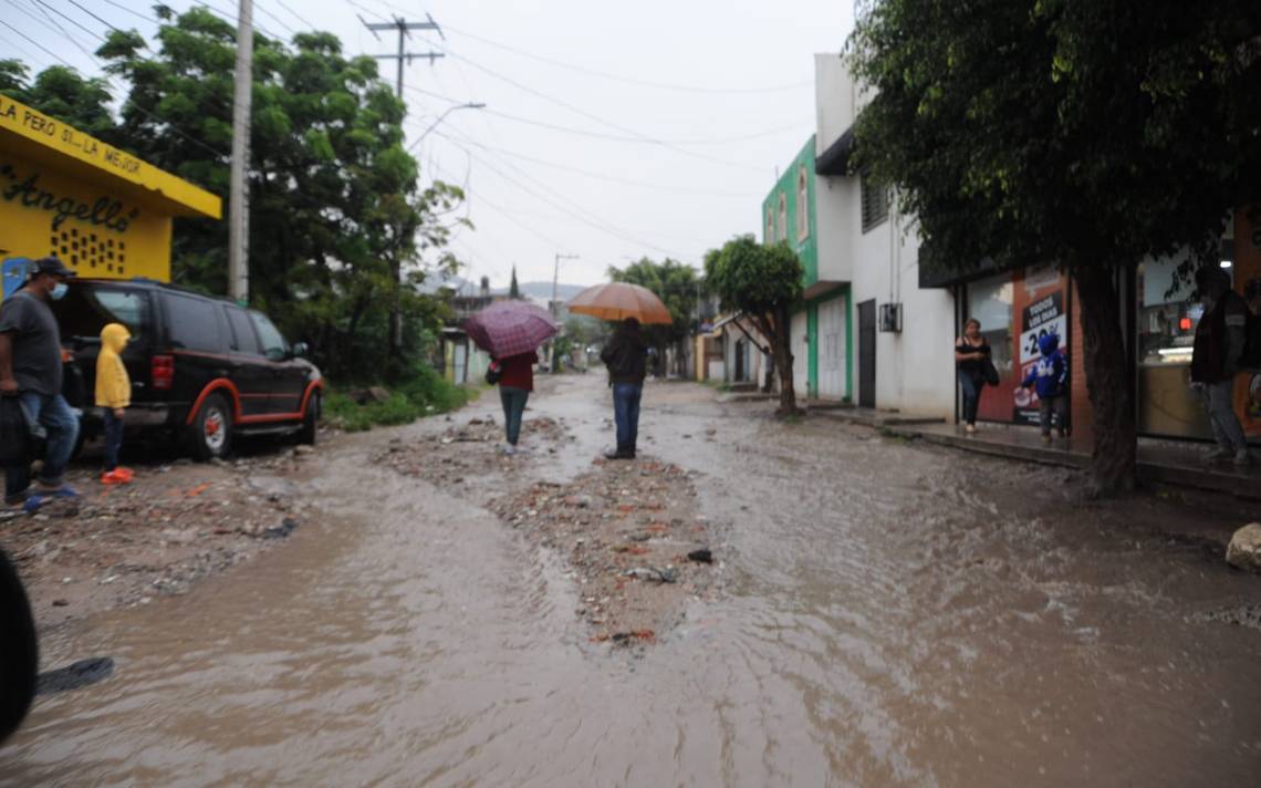 [VIDEO] Se reportan inundaciones por fuertes lluvias en León  El Sol