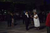 Se observa a personas bailando en el expiatorio